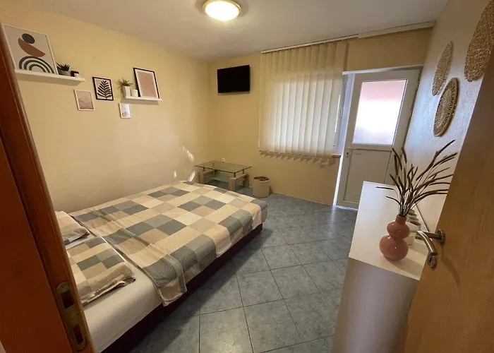 Apartment Strk Ii *