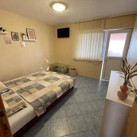 Apartment Strk Ii *